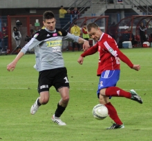 Pavol Cicman strzela bramkę dla Piasta